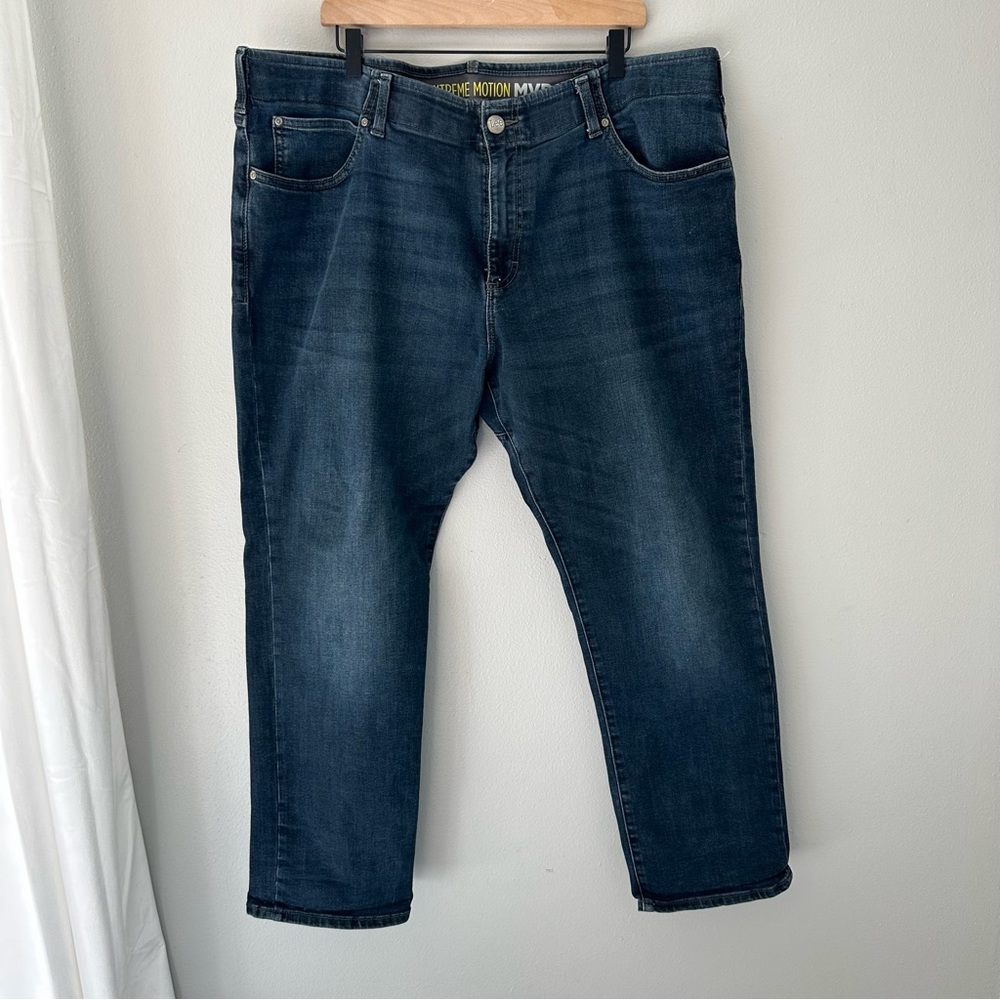 Lee (44x30) Straight Motion MVP Straight Fit Tapered Leg Denim
